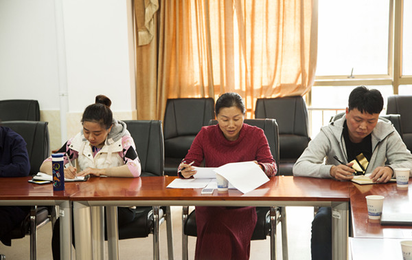 1509541622102522.jpg 600cc全讯白菜自助注册党日活动1_副本.jpg